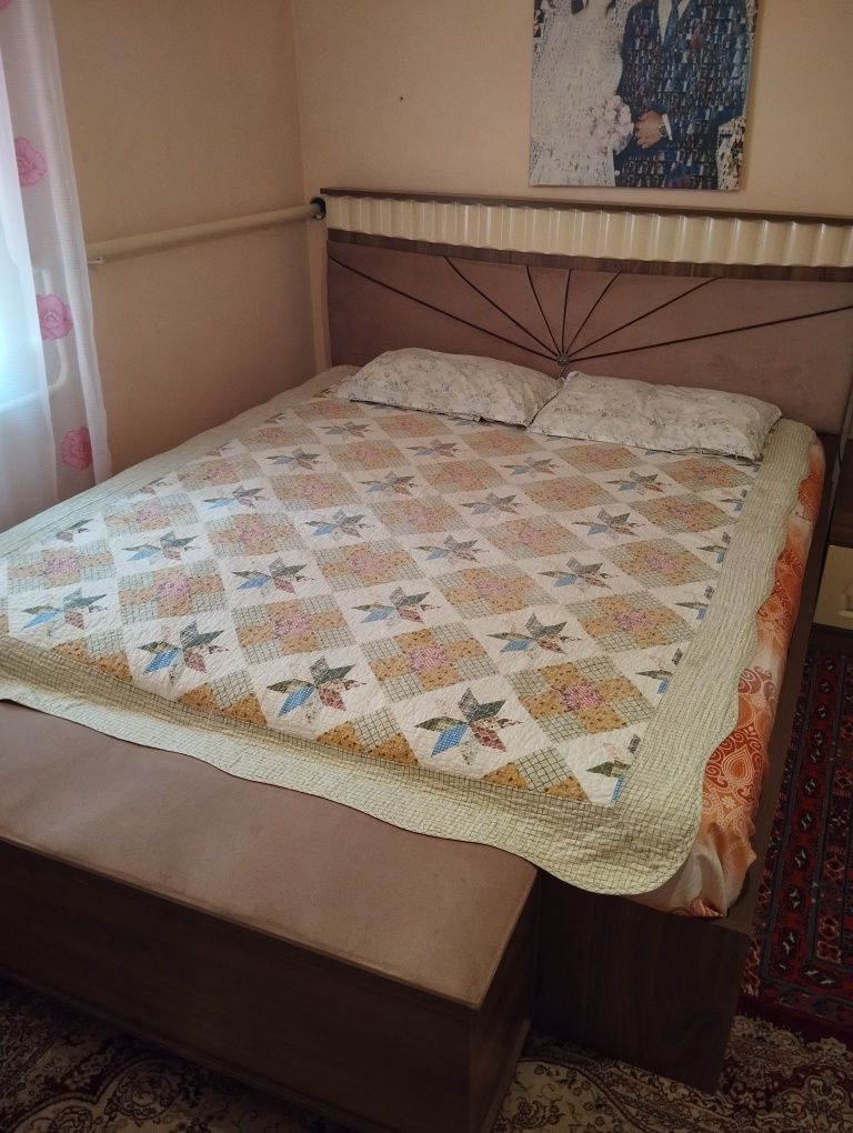 Продается спальный горнитур