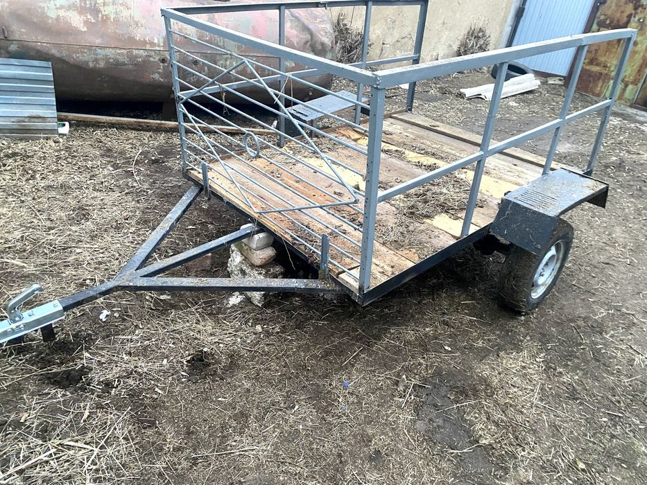 Прицеп  для легкого авто в отличном сост скотовоз