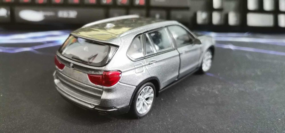 БМВ Х5 в мащаб 1:34