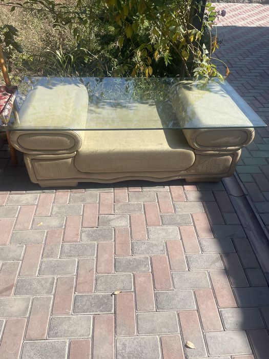 Стол в отличном состоянийй