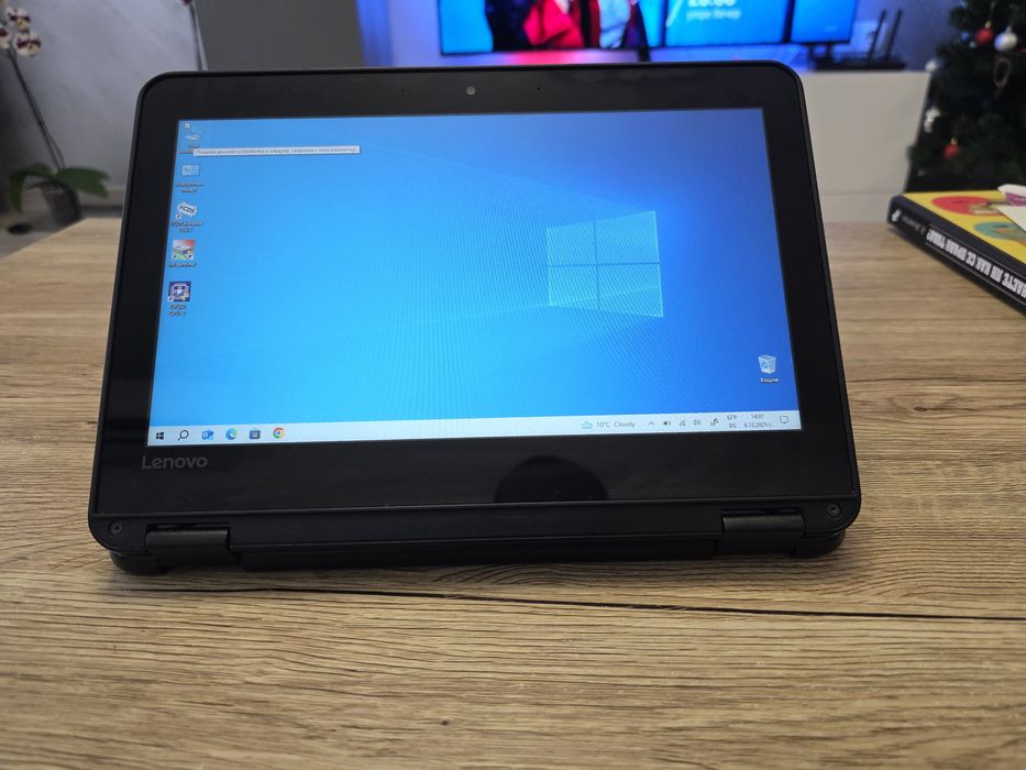 лаптоп Lenovo Winbook 300e с ТЪЧ