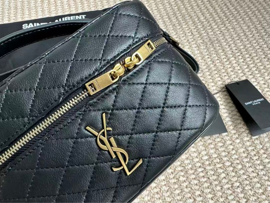 Дамска кожена чанта YSL