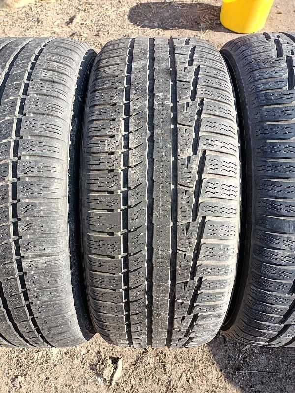 Шины 235/55 R17 - "Nokian WR A3" (Россия), всесезонные.
