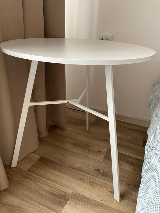 Продам стол кухонный