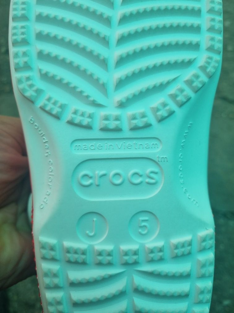 Papuci Crocs pentru copii