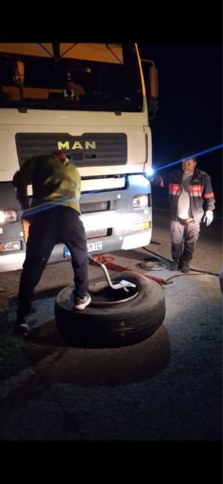 Мобилен Сервиз Гуми 24/7 Mobile Tyre Servicе