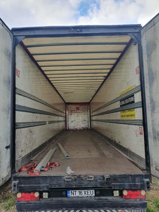 Vand semiremorca KOGEL 2007 in stare foarte buna