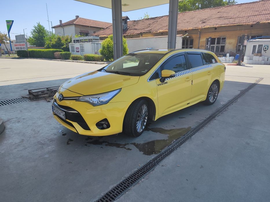 Тойота Авенсис 1.8 газ -бензин на 185000 км 07.2016г работещо такси