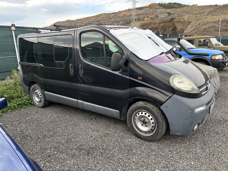 Opel vivaro 9 locuri