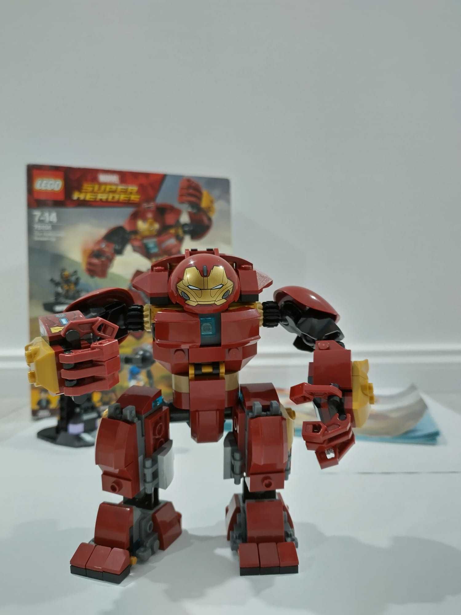 LEGO 76104 The Hulkbuster Smash-Up: Hulkbuster, Falcon, Tony