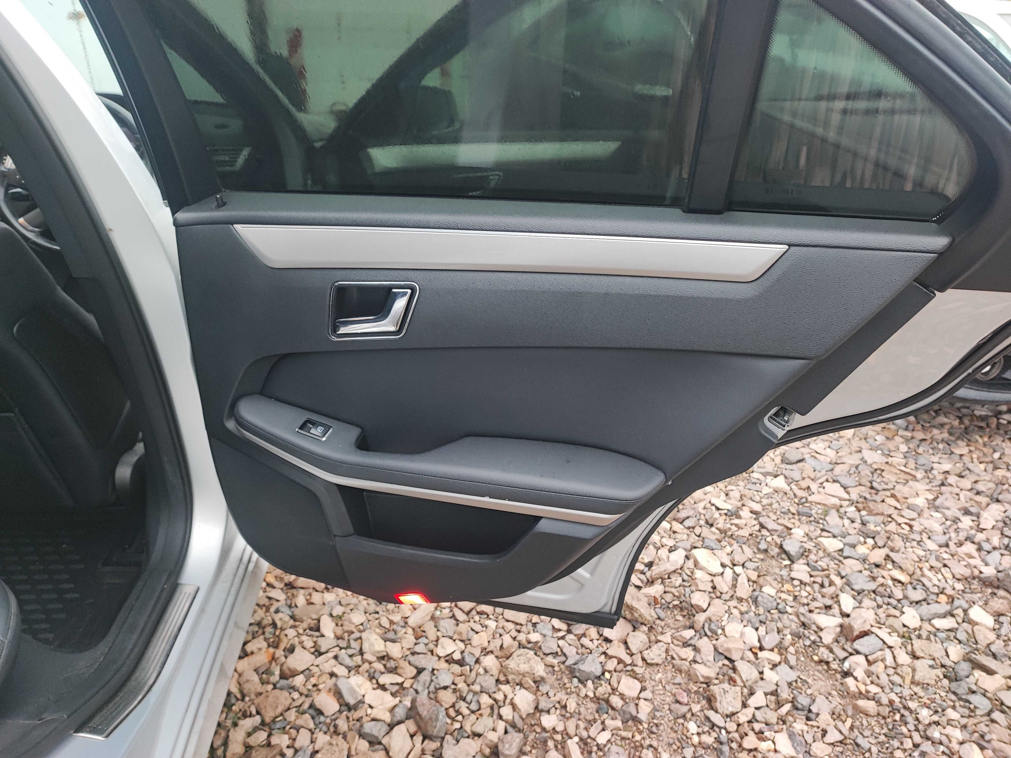 Салон от Мерцедес Е класа W212 седан