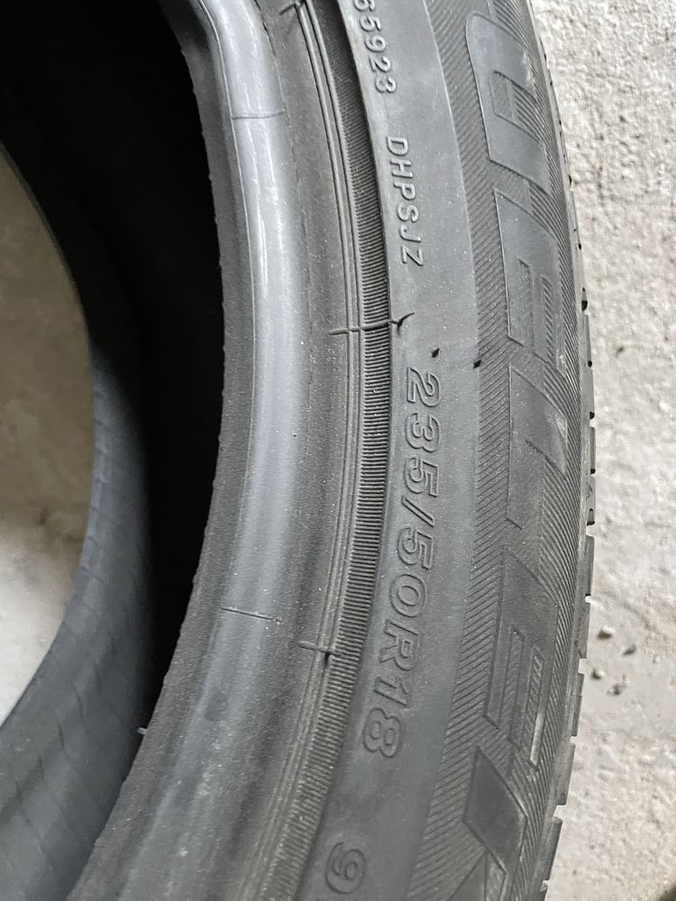 Продам шины 235/50 R18