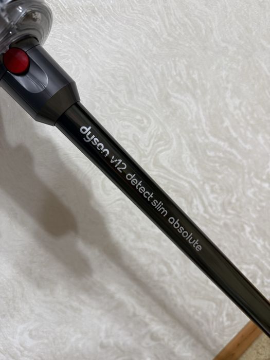 Продам пылесос dyson v 12 detect slim absolut