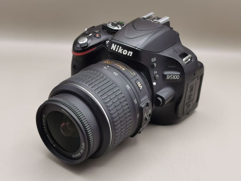 Kit foto Nikon D5100 + Nikon 18-55mm f3.5-5.6G VR