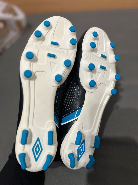 Нови бутонки Umbro
