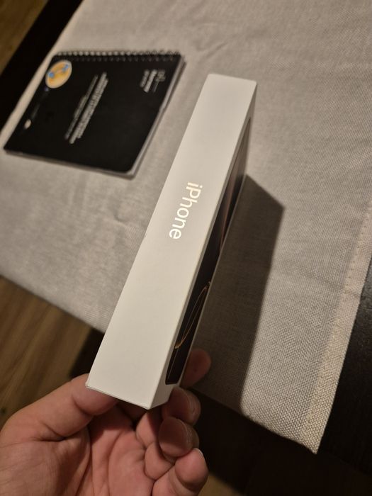 Cutie goala Iphone 16 pro