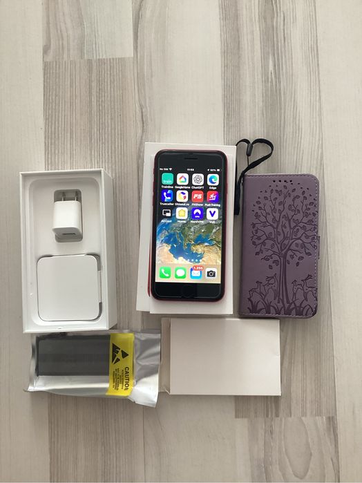 iPhone SE (Generația 2)  256GB (Product) RED