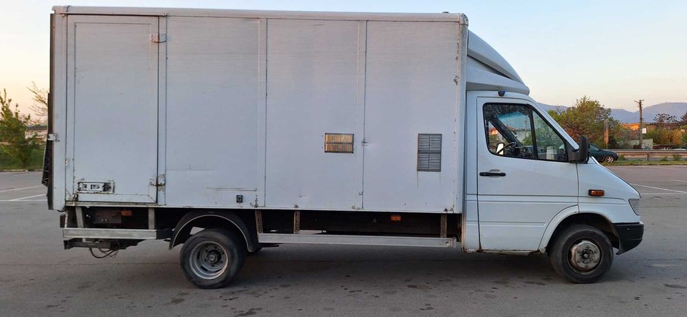 Mercedes-Benz Sprinter 412d до 3.5т. Падащ борд
