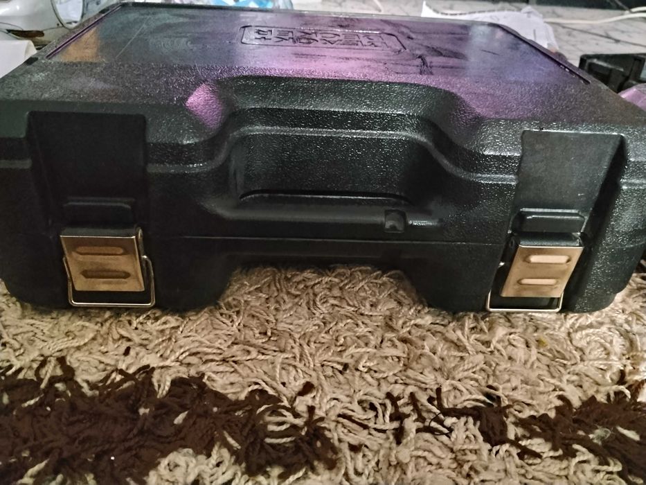 Black and decker cutie din plastic pentru depozitare