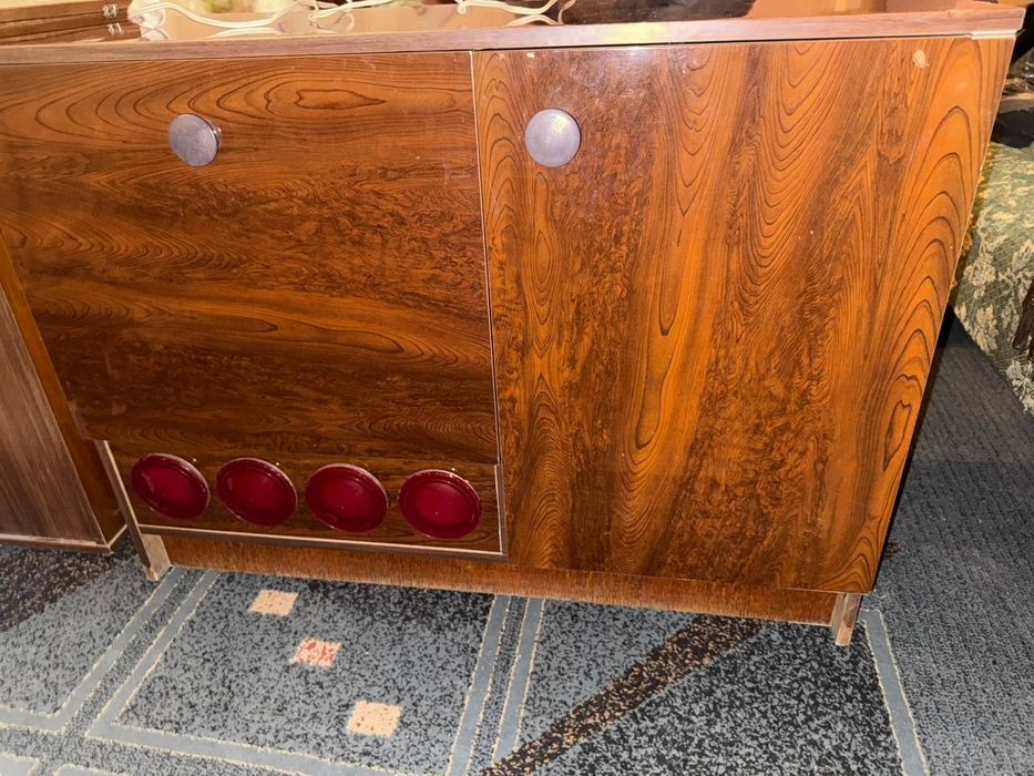 Холодильник бар.