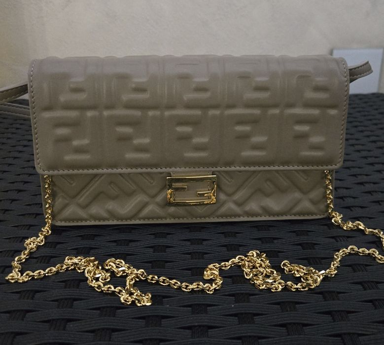 Fendi baguette оригинална чанта