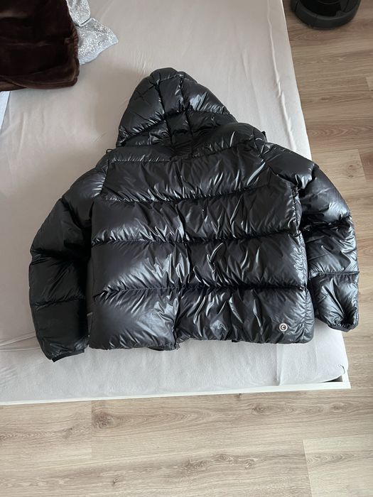 Продавам яке COLMAR