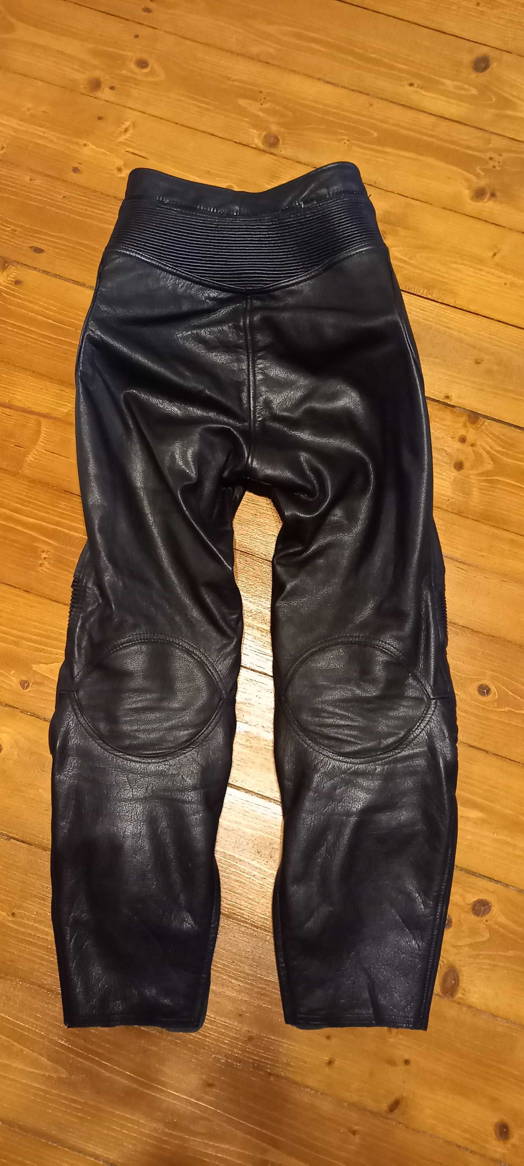 Pantaloni moto piele marimea 40