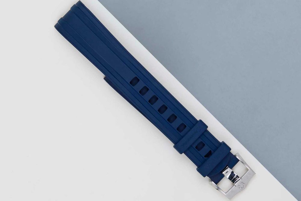 Omega Seamaster Diver 300M “Blue Wave – James Bond” – 41 mm