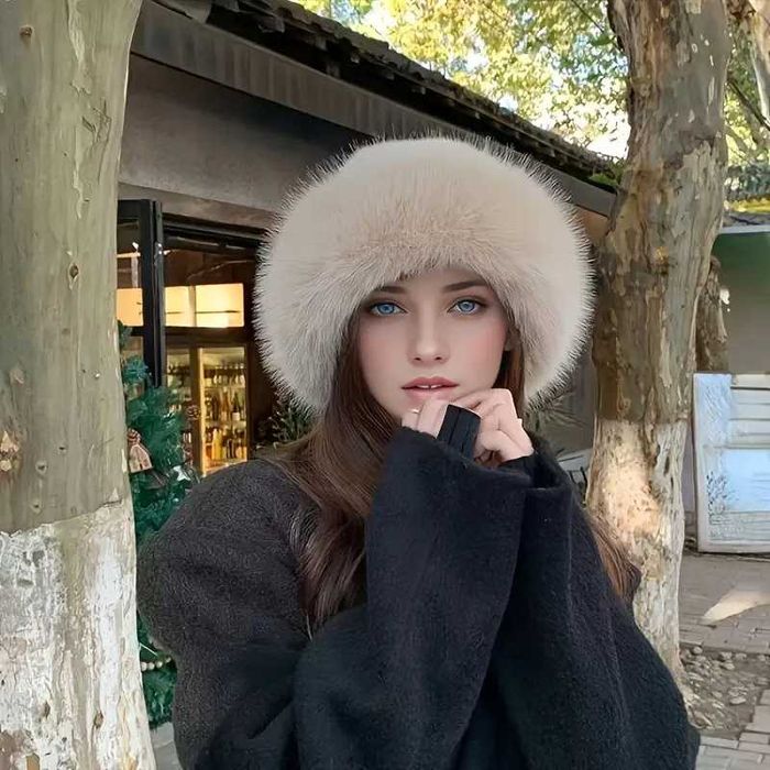 Дамска шапка тип Монголска