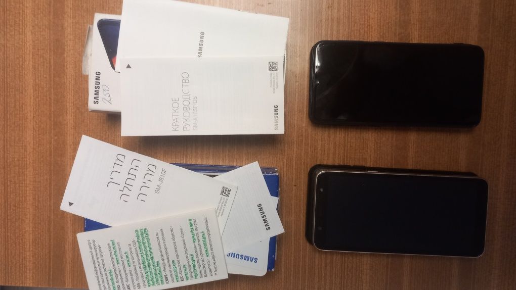Продаю 2 телефона Samsung j 8 и Samsung a 10