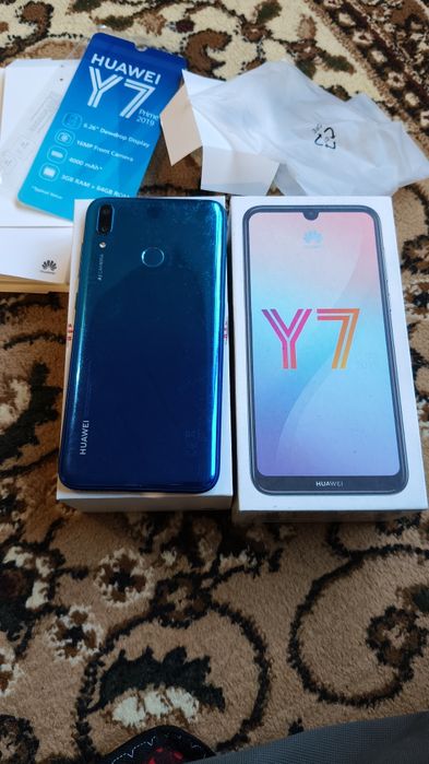 Телефон Хуавей у7.64+4.