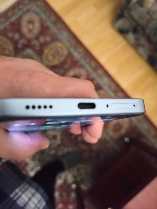 Xiaomi 14t 256gb отличен с оставаща 2г+ гаранция