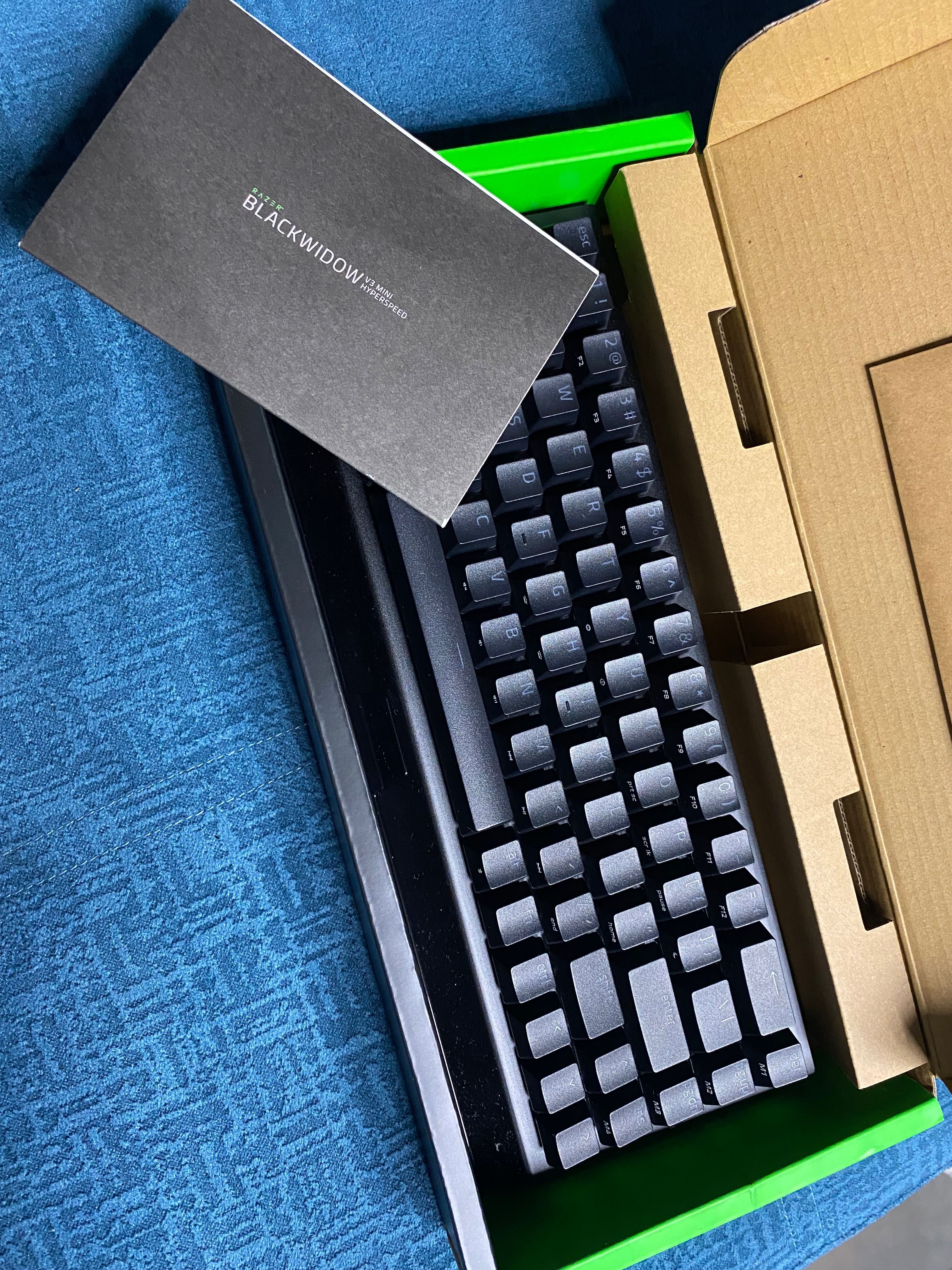 Безжична геймърска клавиатура Razer BlackWidow V3 HyperSpeed 65%