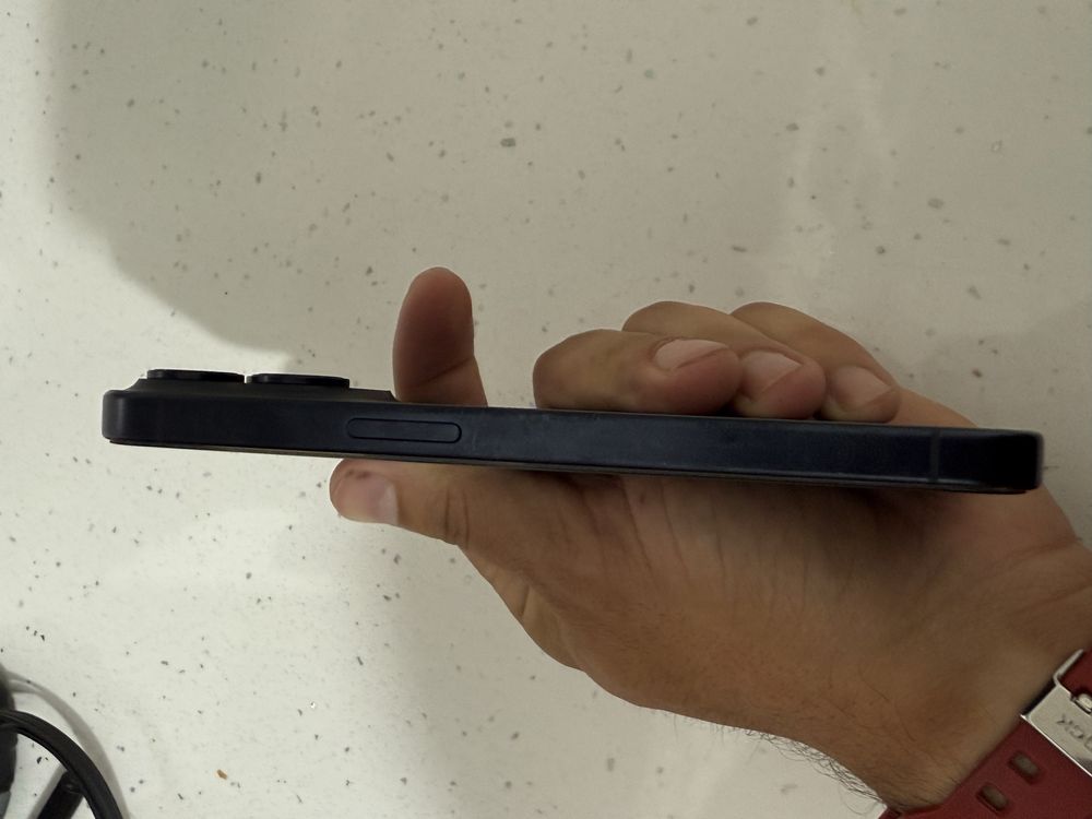 Iphone 15 Pro ГАРАНЦИОНЕН!