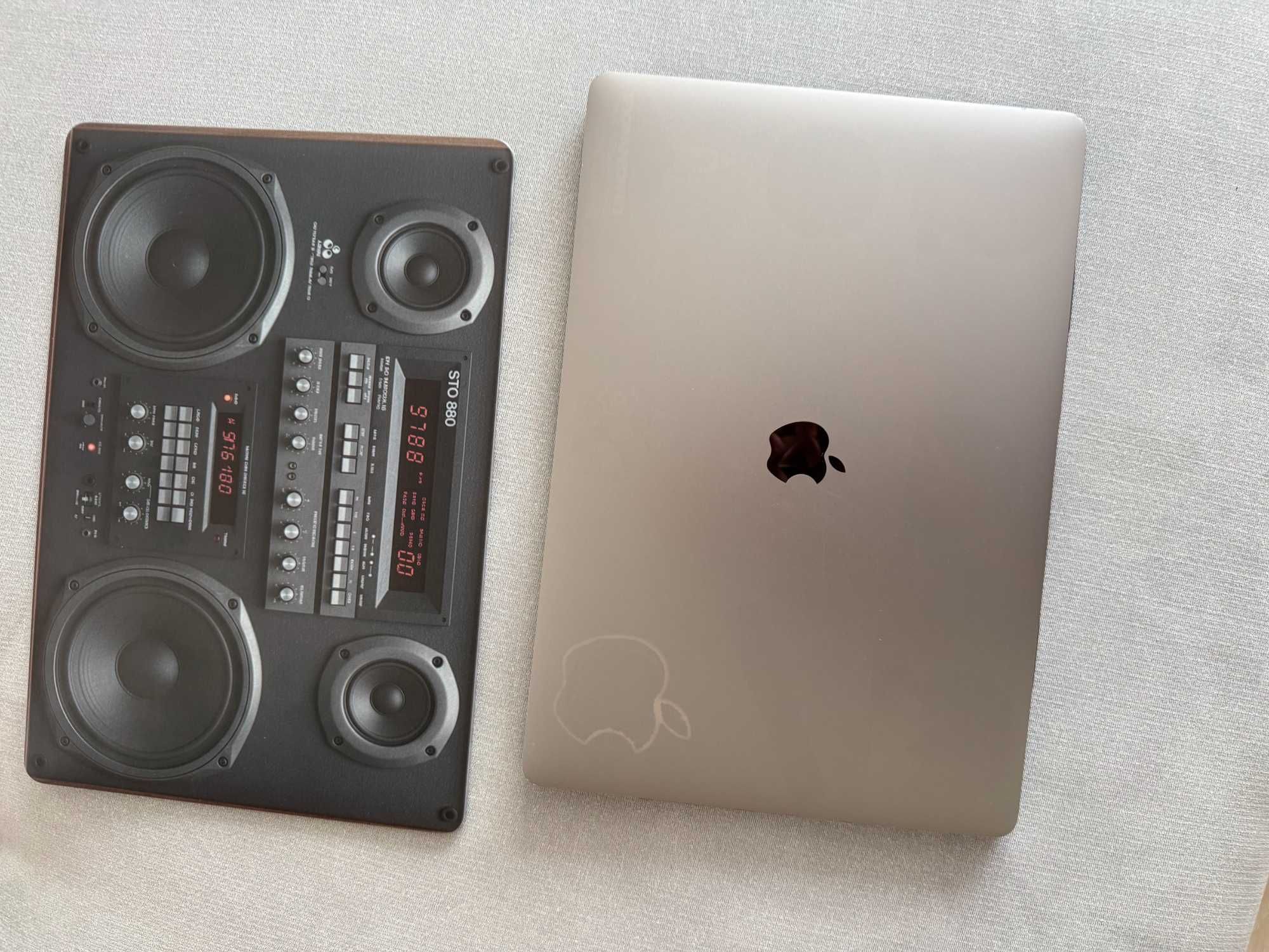 MacBook Pro 16" (модел A2141, 2019)