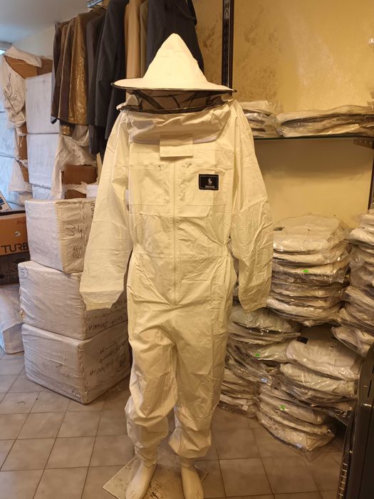 Продавам  печиларски костюми уакита и панталони