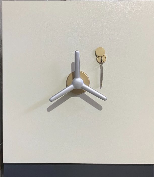 Seif cu rezistenta mare la foc