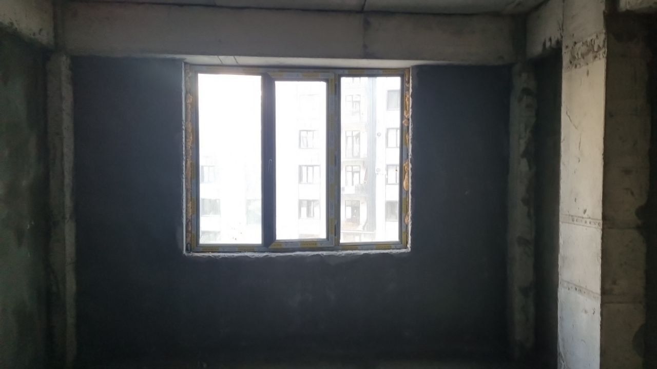Продается квартира в массиве Сергели срочно. Цена договорная