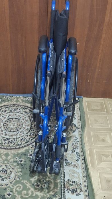 Инвалидная коляска