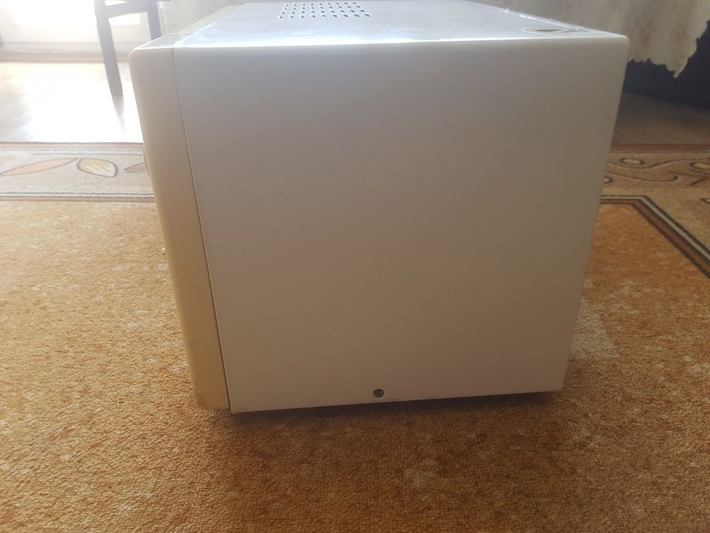 Микровълнова печка WD800L20-3