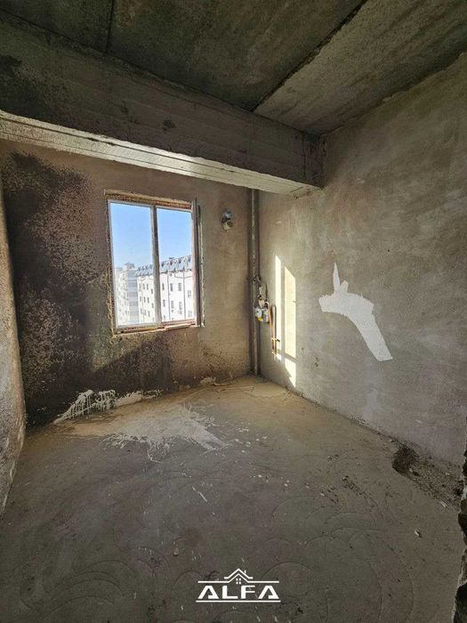 Buxoroda kvartira sotiladi 1 xonali 46m² 7-qavat.