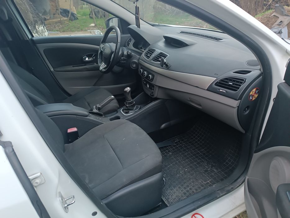 Stop far Fluence Megane3 Megane2 far Clio4 Scenic2 Scenic3 stop Laguna