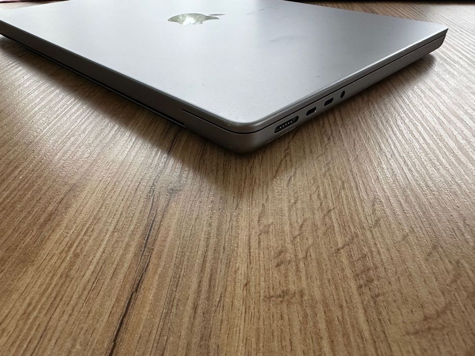 MacBook Pro 14" M1 PRO 8-CPU, 14-GPU, 32RAM, 512SSD