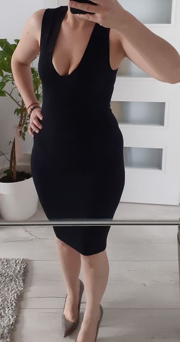 Vând rochie neagra