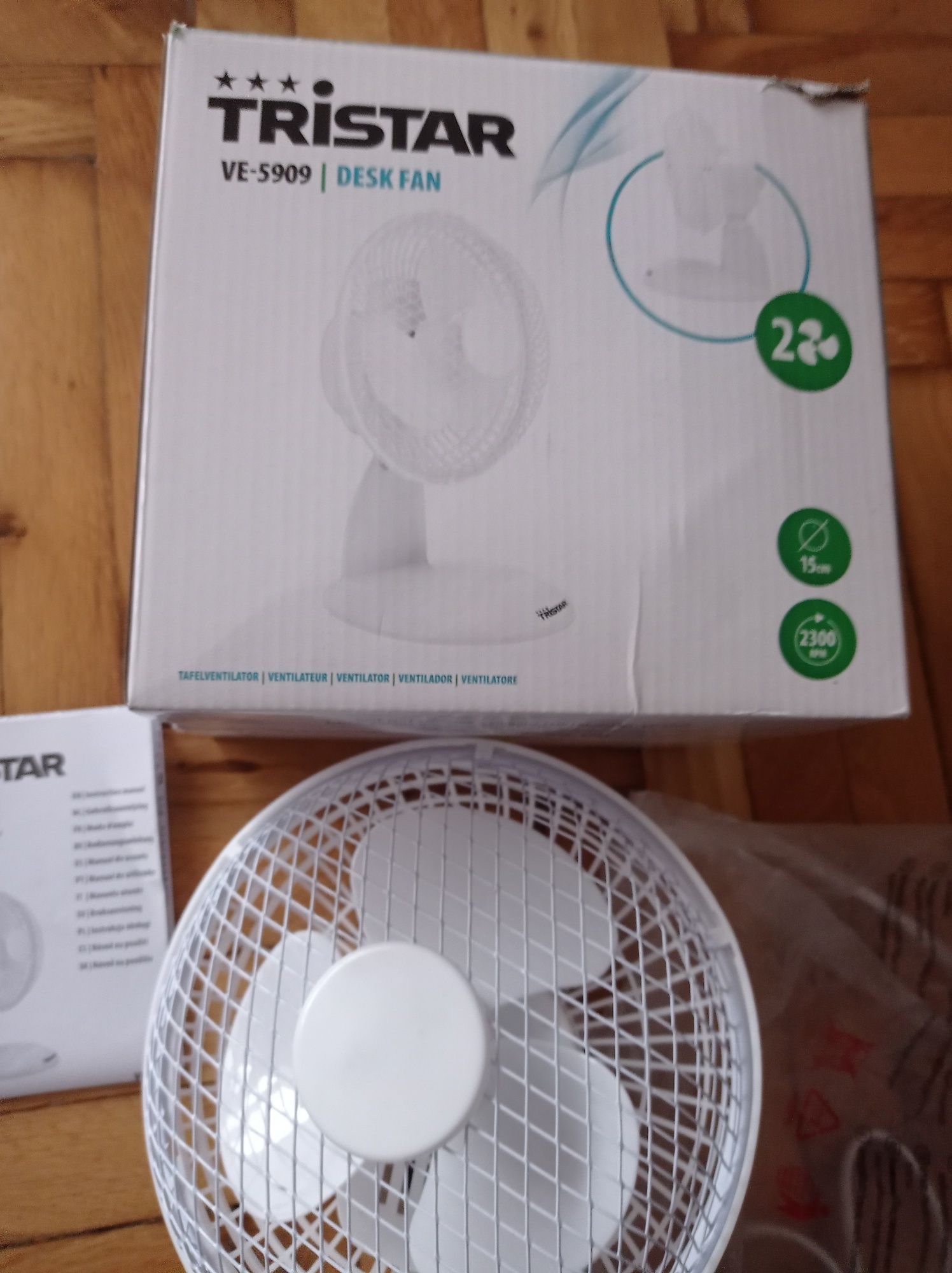 Ventilator portabil, 15 W, 240 V, 46,49 dB, Alb, Diametrul 15 cm