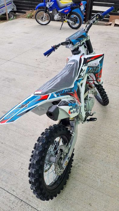 Motocicleta cross enduro offroad Barton NXT250L cc 4T (ROTI 21" - 18")