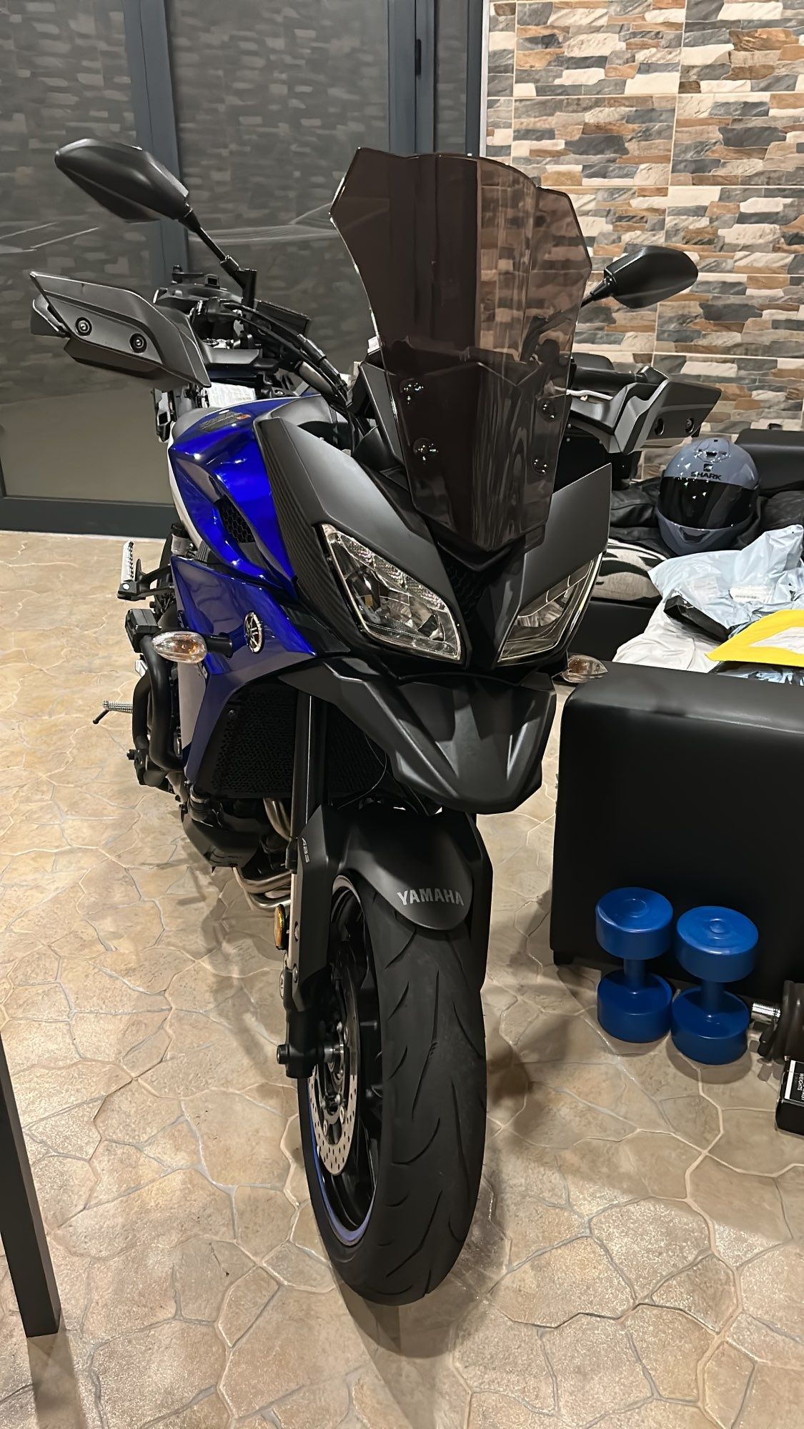 Слюда за yamaha MT 09 Tracer нова