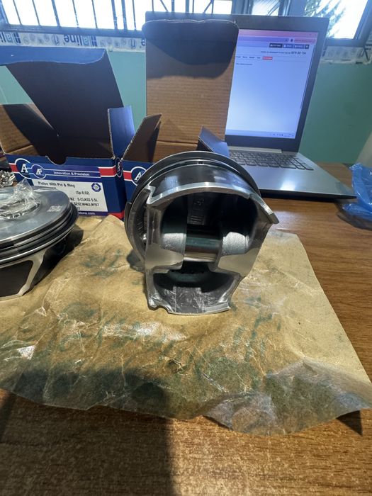 Бутала за Mercedes 278,157 63 amg 500 v8 biturbo