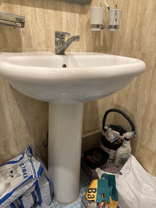 Раковина с зеркалом