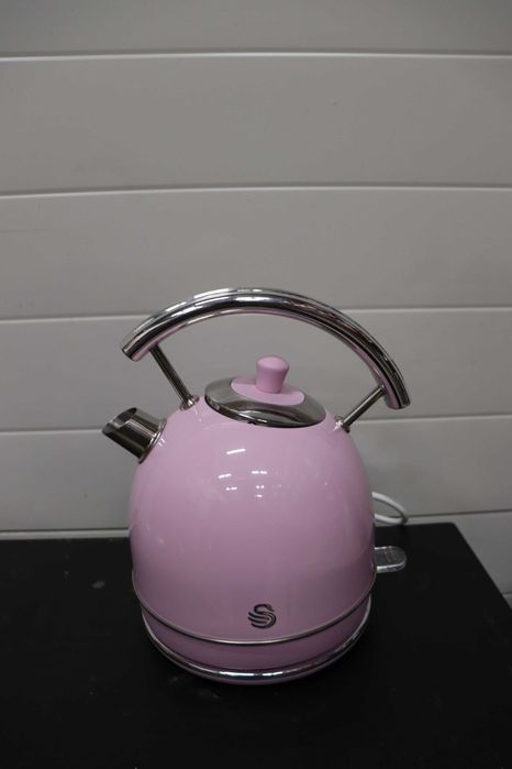 Електрическа кана Swan Retro 1.8л, винтидж, неръждаем,3000W,лек ДЕФЕКТ